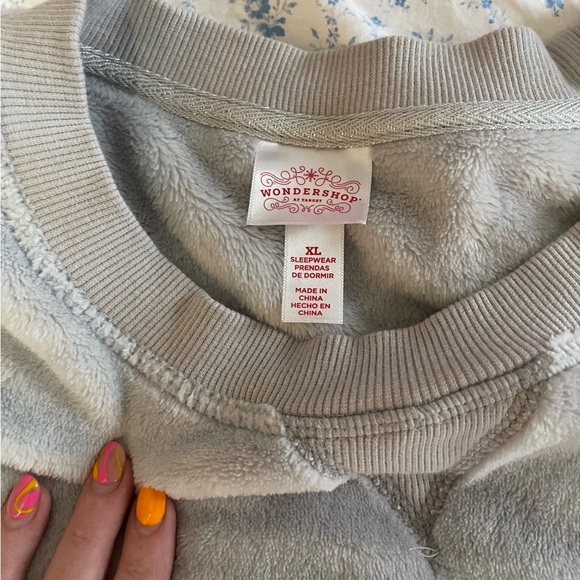 blanket material sweatshirt - Picture 2 of 2